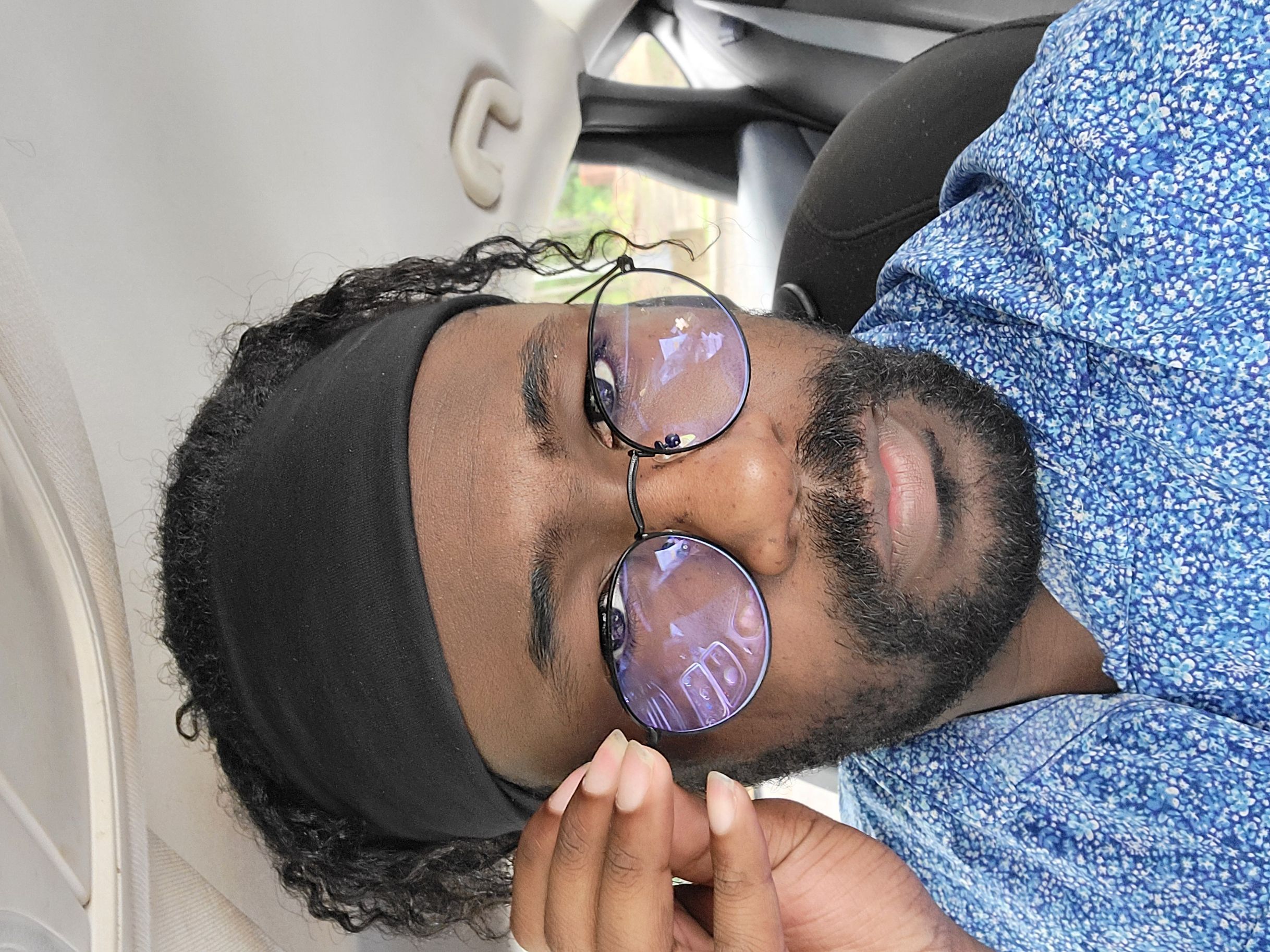 Casual photo-portrait of Shakuryon Steward in the car